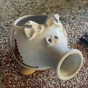Ceramic pottery pig planter